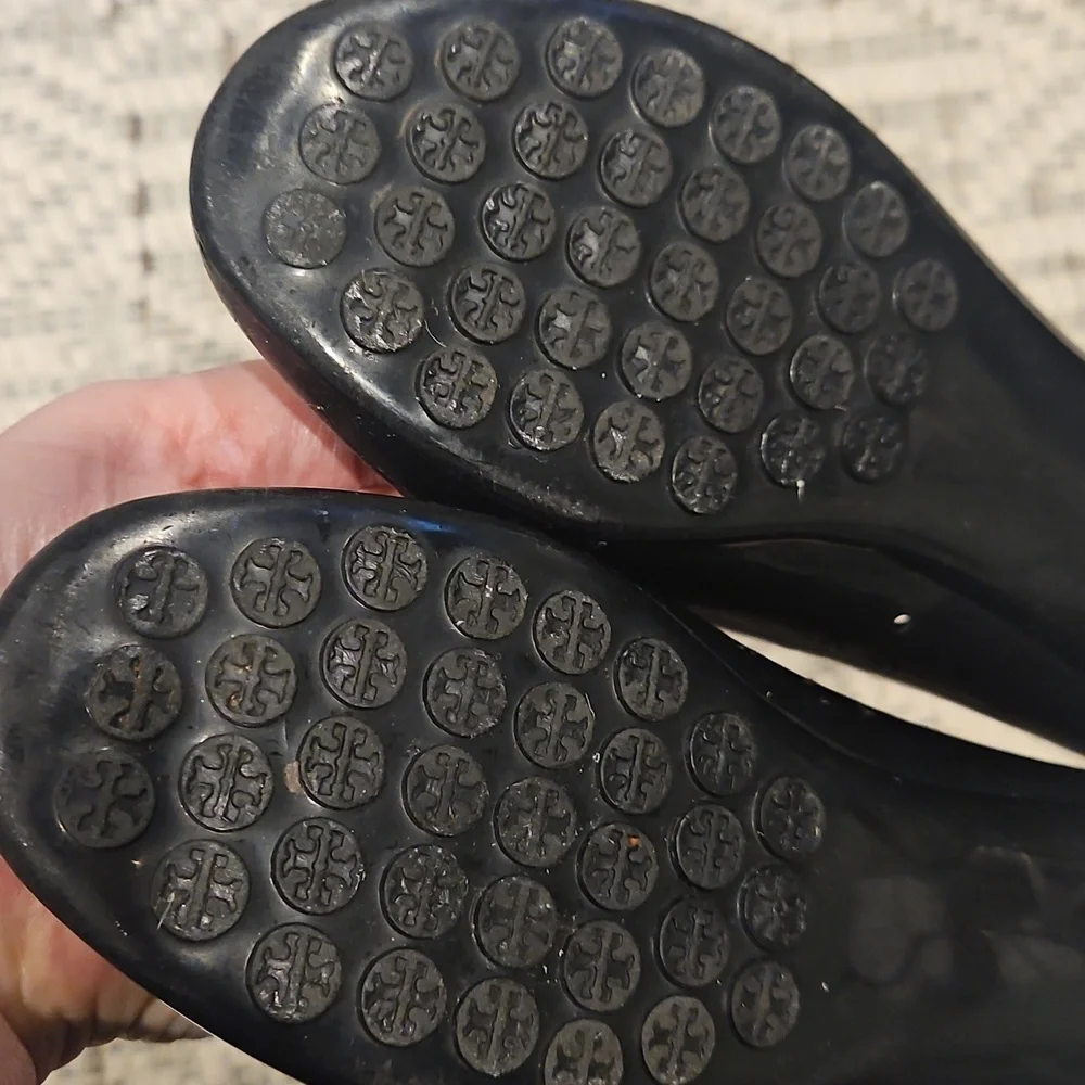 TORY BURCH Black Jelly Ballet Flats with Silver Logo.